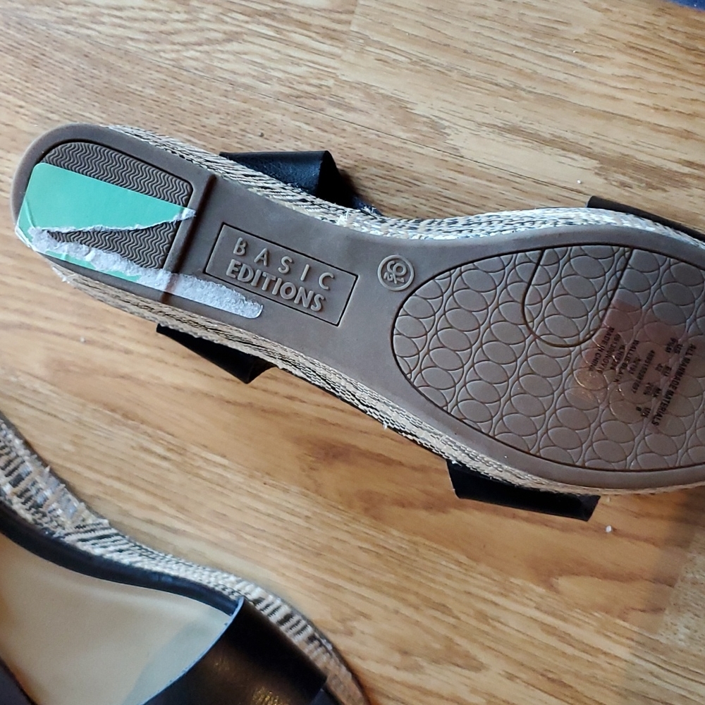 Basic editions sandals - Picture 3 of 3